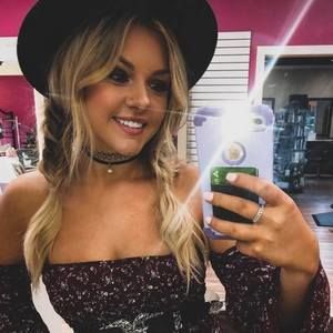 Meet your Posher, Cortney